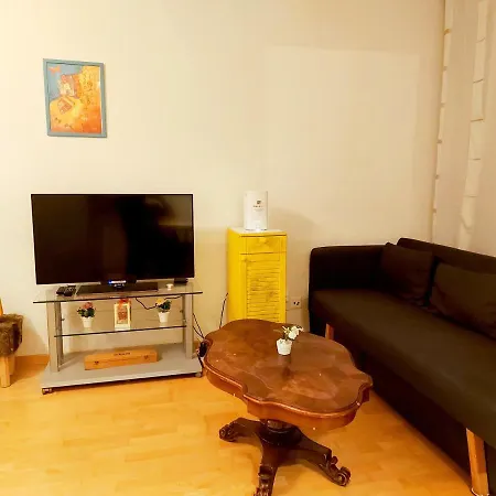 Large City Centre アパート *