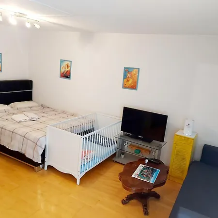 Apartament Large City Centre Berno